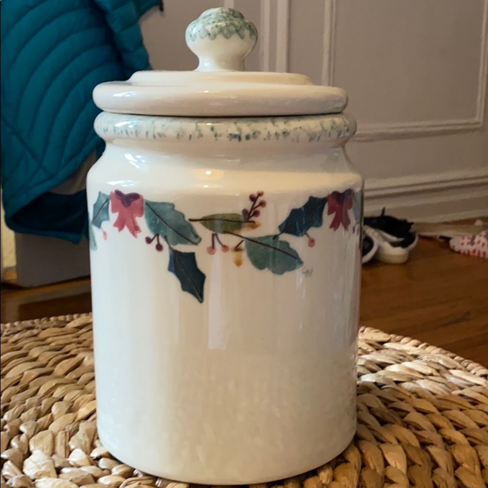 Beautiful ceramic jar with lid